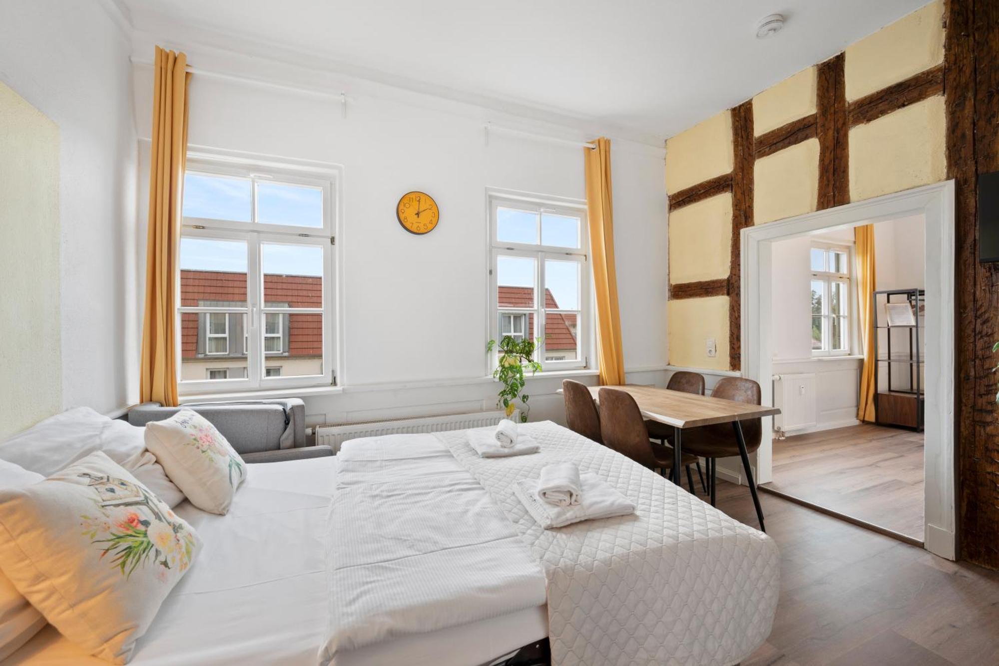Backhome - Business&Family - Fantastische Schlosslage, Smarttv, Waschtrockner, Netflix, 50Qm, 24H Checkin - Apartment 3 Ludwigsburg Buitenkant foto